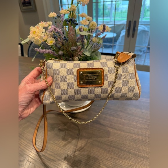Louis Vuitton Eva Handbag/Clutch - Damier Azur Canvas - Vintage but life left!🤎💛 - Picture 3 of 14